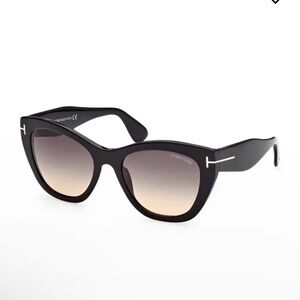 Tom Ford Black Cat-Eye Sunglasses with Gradient Brown Lenses